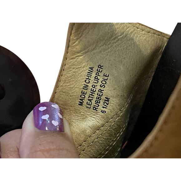 MICHAEL Michael Kors Tan & Gold Harlow Sandal - GUC 6.5 - Picture 10 of 10